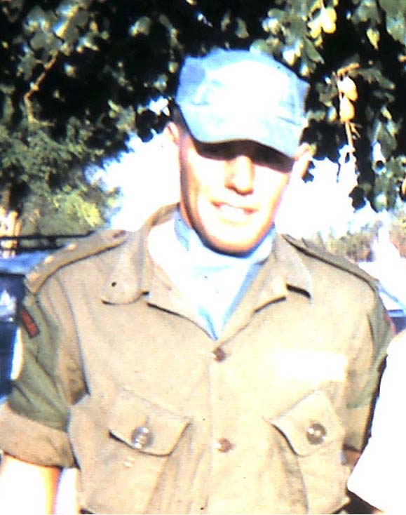 Le lieutenant RR Crabbe sert avec le 2 QOR of C à Chypre en octobre 1967 au Camp Maple Leaf.