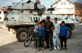 Février 1994 à proximité de l’aéroport de Sarajevo.